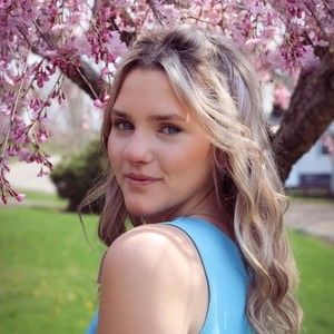 Meet your Posher, Julianna